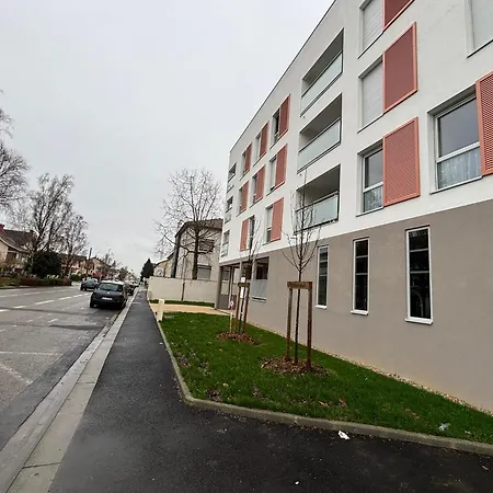 L'instant Cocoon Central-parking-4prs